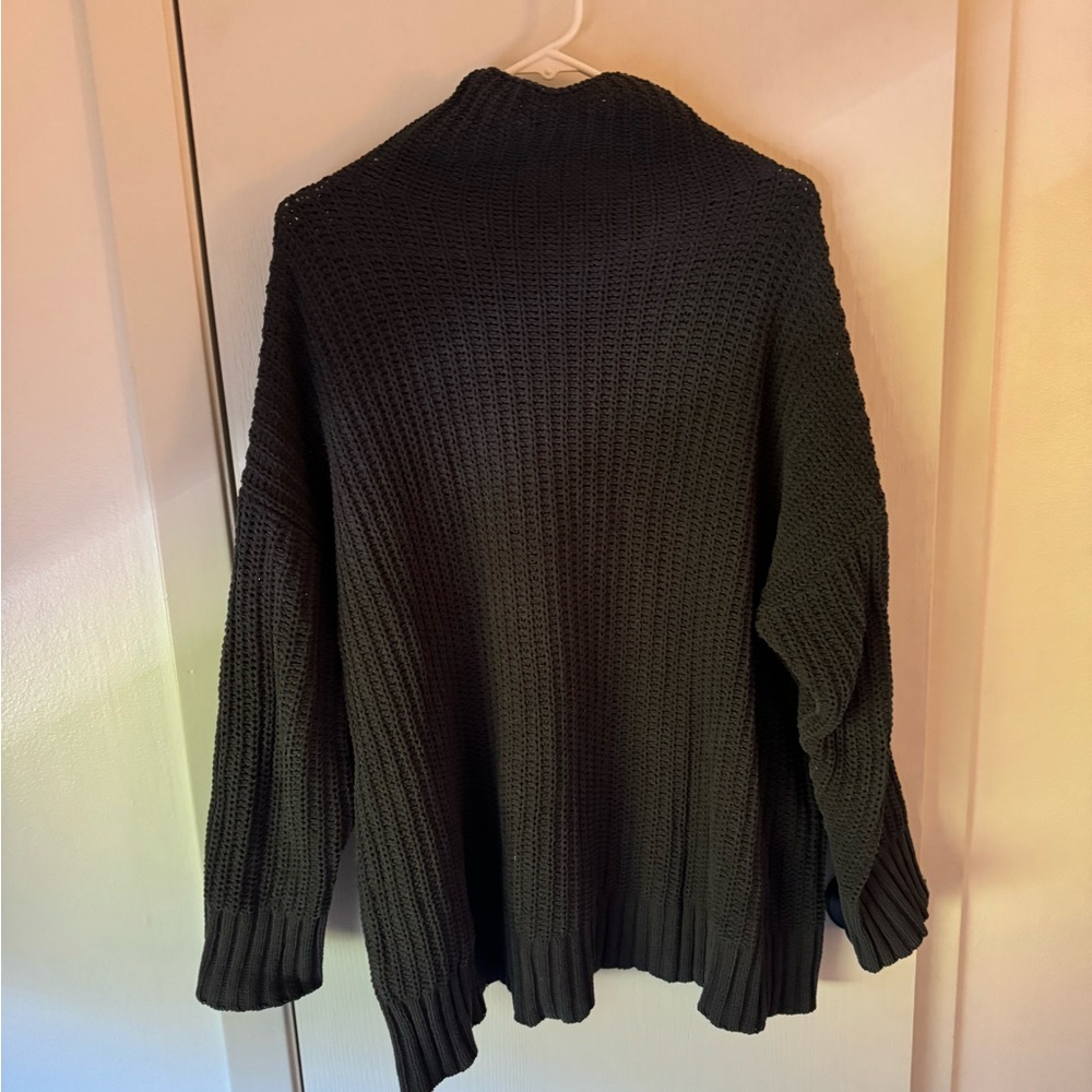 Aerie cowl neck oversized sweater. My FAV. In great condition.